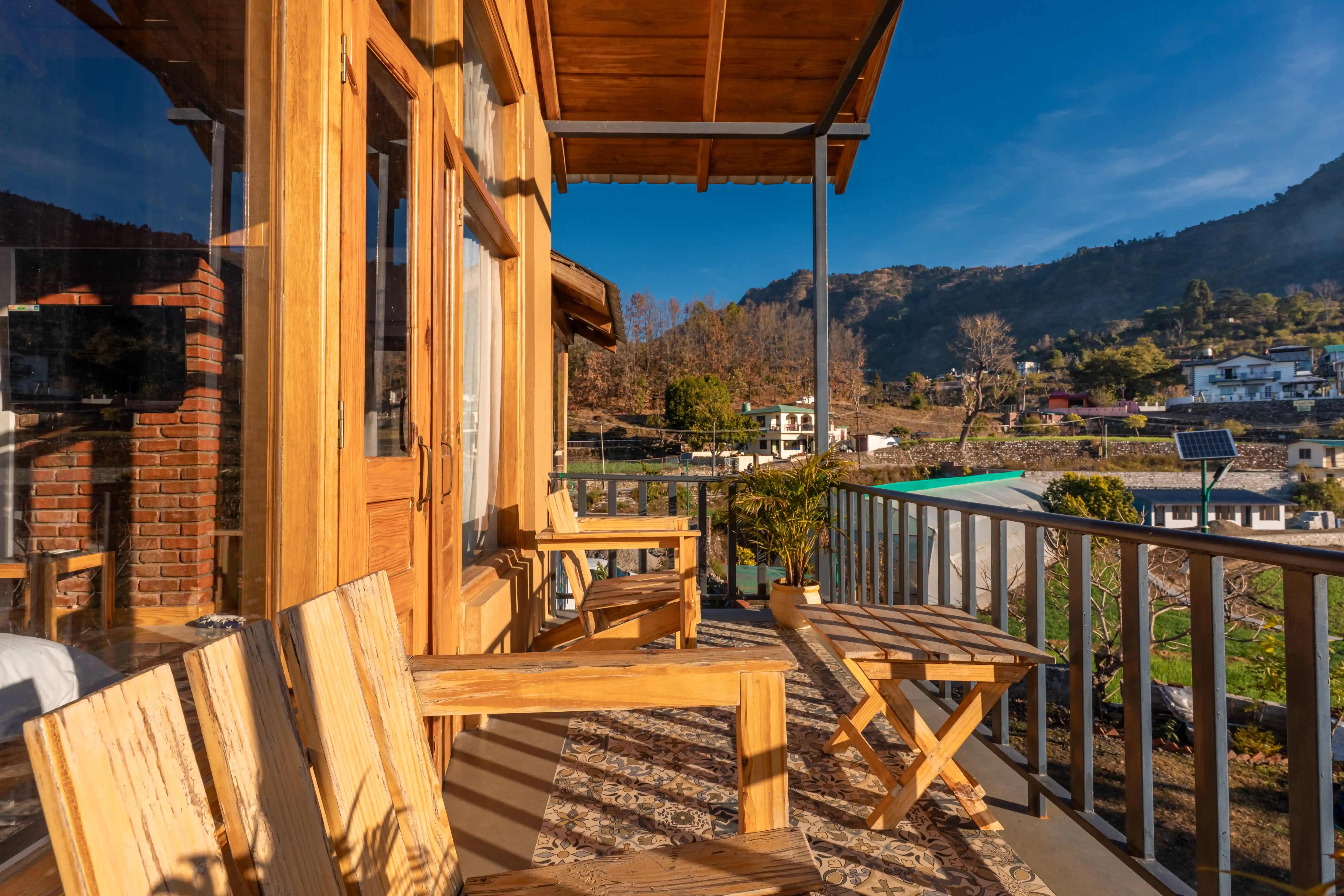Evening cedar bonfire and quiet veranda lounge